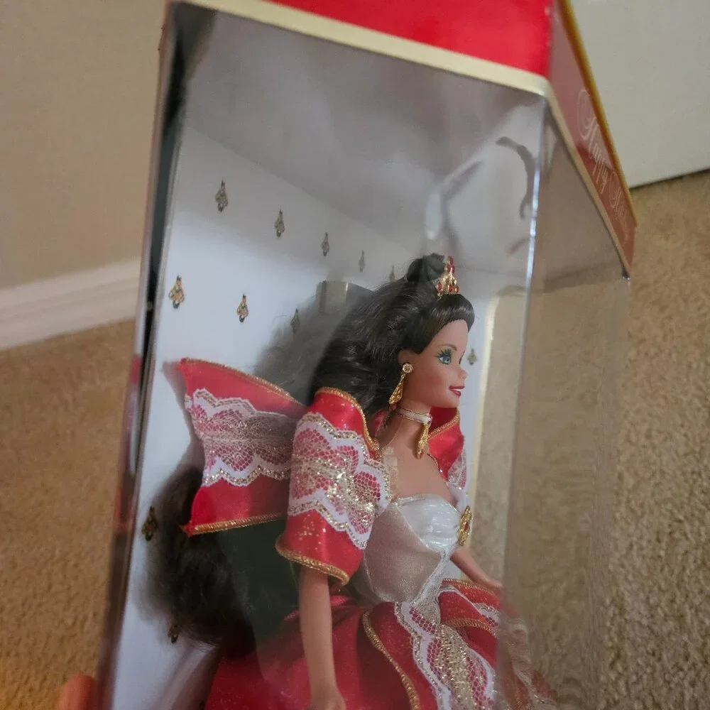 RARE NRFB MATTEL 1997 HAPPY HOLIDAYS SPECIAL EDITION CHRISTMAS BARBIE DOLL 17832